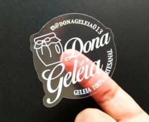 Adesivo em Rolo Personalizado – Gráfica RJ com Entrega Rápida