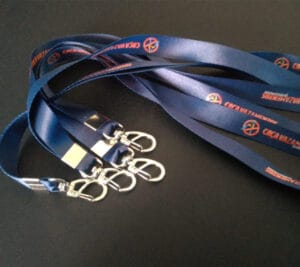 cordão para crachá personalizado gráfica rj